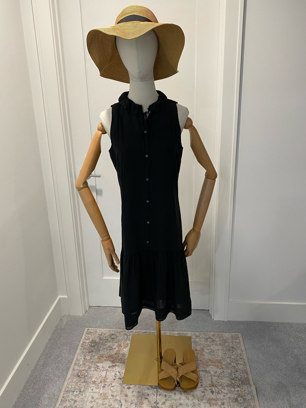 GAP Black Sleeveless Ruffle-Collar Button-Front Dress